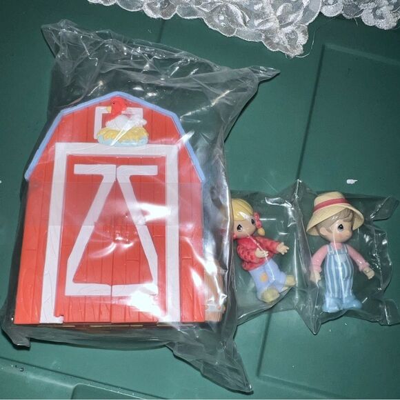 NIB Precious Moments Barnyard Fun. Still sealed in plastic - Picture 1 of 7